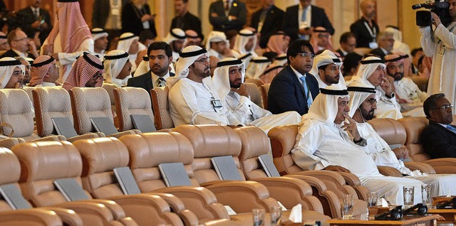 Wegen zahlreicher Absagen blieben viel...os&#8220;-Veranstaltung in Riad leer.   | Foto: AFP