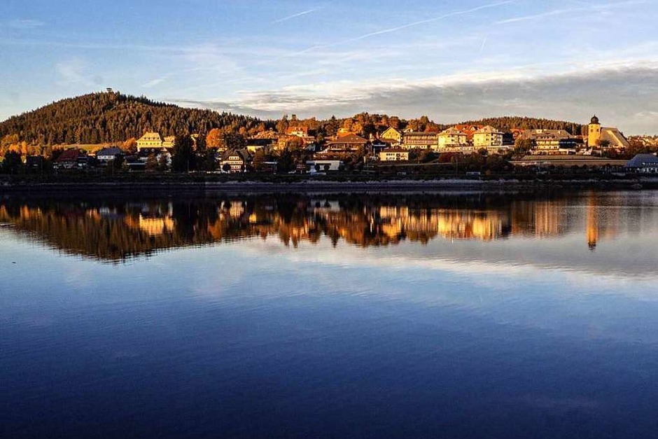 Schluchsee im Herbstlicht (Foto: Marco Zakoschek) Schluchsee im Herbstlicht (Foto: Marco Zakoschek)