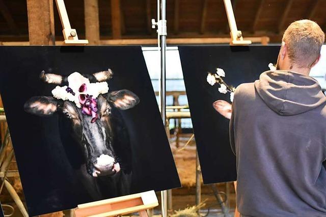Der Fotograf Sebastian Wehrle hat Kühe genauso schön fotografiert wie Trachtenfrauen