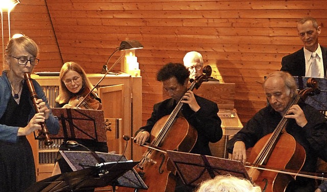 Ein beeindruckendes Konzert gab das Ka...iter Benno Kroschel (rechts am Cello).  | Foto: Eberhard Gross