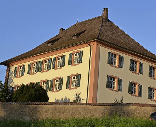 Im Pfarrhaus in Hochsal  ist die Sozia...rankenverein Hochsal untersttzt wird.  | Foto: Archivfoto: Winfried Dietsche