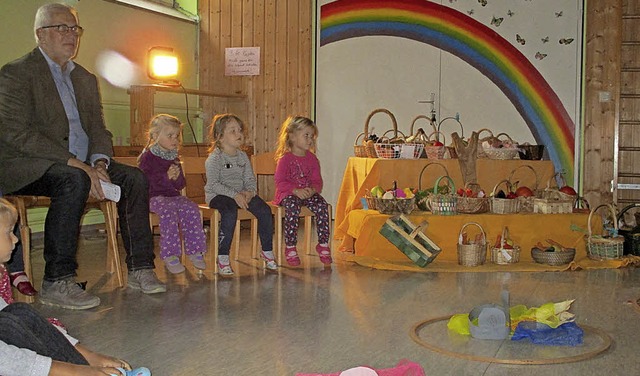 Auch in diesem Jahr feierten die Kinde...n Decker einen Erntedankgottesdienst.   | Foto:  Kita