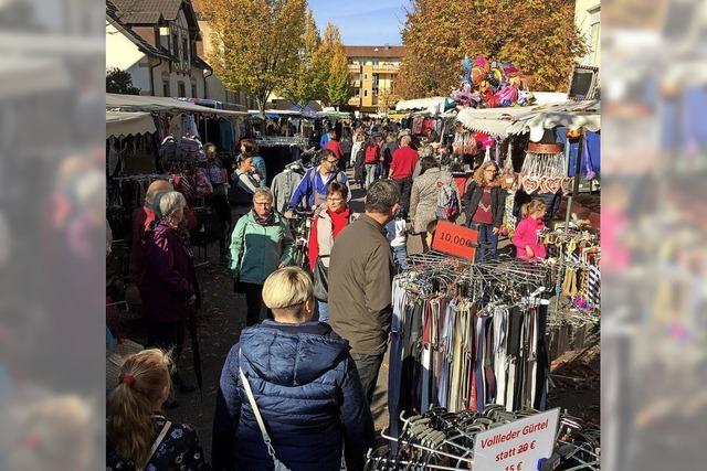 Viel los beim Jahrmarkt