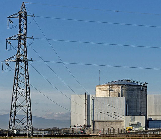 Ein Gau im AKW Fessenheim wrde viele Menschen betreffen.  | Foto: dpa