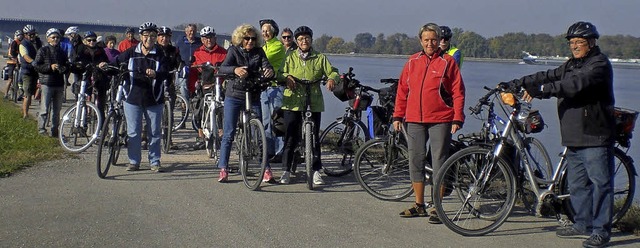Die Teilnehmer genossen die Radtour am Rhein-Rhone-Kanal bei schnstem Wetter.   | Foto: Privat