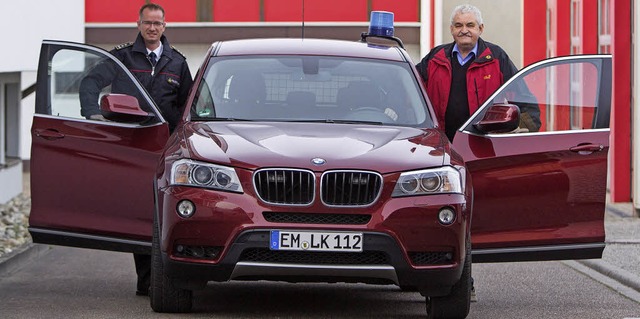 Der rote BMW mit dem Notrufkennzeichen...nem Vorgnger Jrg Berger bernommen.   | Foto: Patrik Mller
