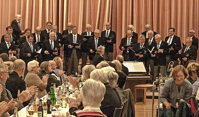Der Auftritt des Mnnerchors &#8222;Sulzbachtal&#8220;  | Foto: Friederike Andrae