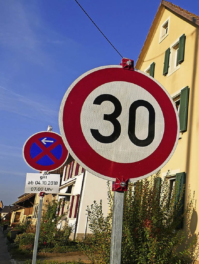 Die Schilder stehen nun an jeder Kreuzung.  | Foto: Langelott