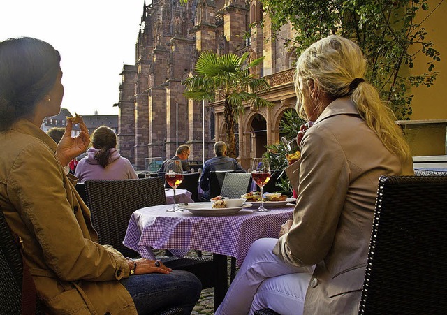 In der &#8222;Alten Wache&#8220; im Sc...che und Touristen gern ein Glas Wein.   | Foto:  privat