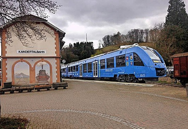 Mit dem Hybridzug ins Kandertal? Die G...auch auf alternative Antriebsformen.    | Foto: Fotomontage: Peter Vlker