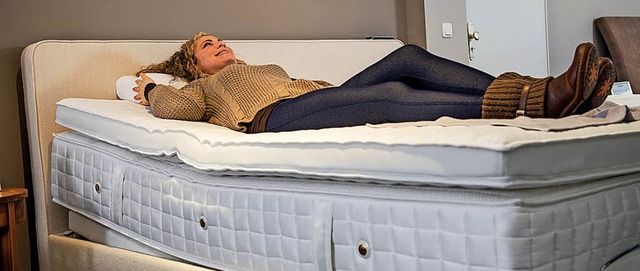 Wer sich eine neue Matratze kaufen mc...n, um ausgiebig zur probe zu liegen..   | Foto:  tmn