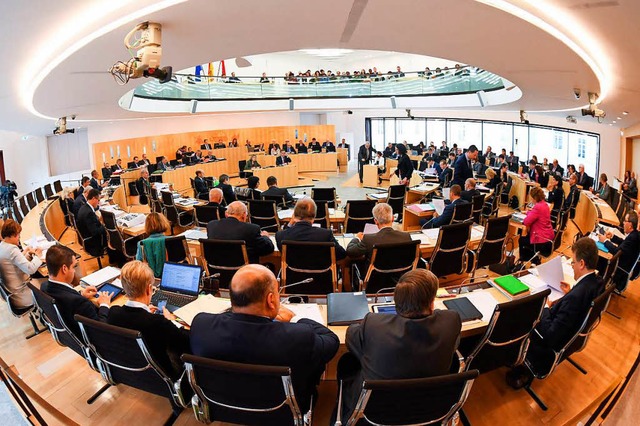 Sitzung im hessischen Landtag in Wiesbaden.  | Foto: dpa