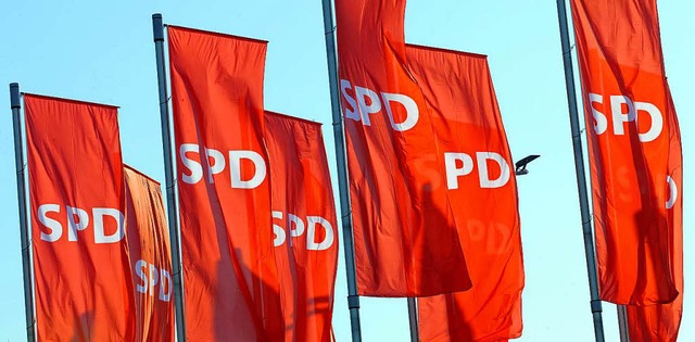 SPD-Fahnen   | Foto: dpa