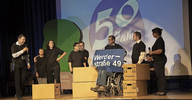 Eigens frs Jubilum der Lebenshilfe wurde eine Theatergruppe gegrndet.  | Foto: volker Mnch