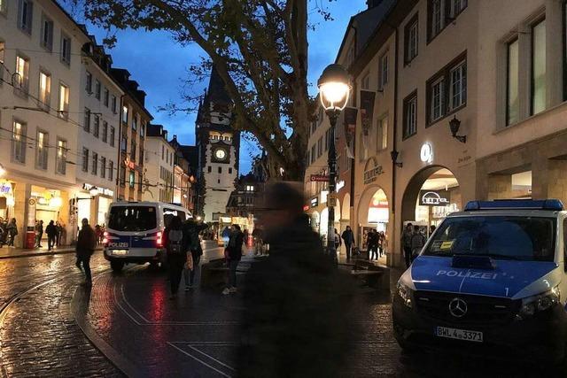 Live-Ticker zum Nachlesen: Tausende demonstrieren in der Freiburger Innenstadt nach Gruppenvergewaltigung