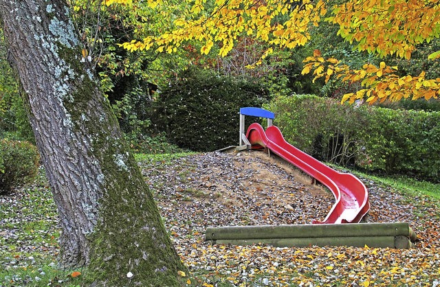 Etwas kmmerlich ist der Spielplatz am...ie grundlegende Umgestaltung erfolgt.   | Foto: Markus Donner