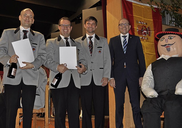 Fr 25 Jahre Mitgliedschaft geehrt : K...adischen Blasmusikverband (von links)   | Foto: Andrea Kurz