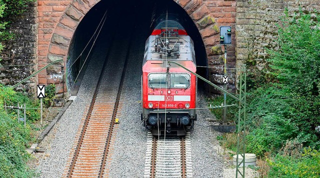 Seit Mrz wird an der Hllentalbahn ge... wird das erste Teilstck freigegeben.  | Foto: Ingo Schneider