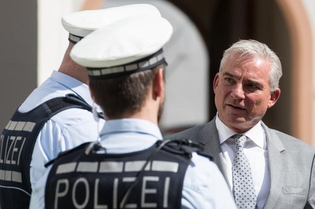 Opposition greift Innenminister Strobl wegen Polizeiarbeit im Fall der Freiburger Gruppenvergewaltigung an