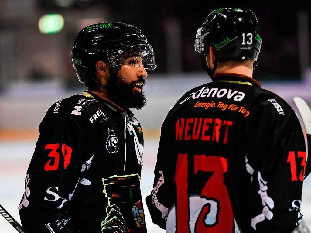 Das Spiel an Halloween des EHC Freiburg. Die Fans hatten trotz der Niederlage ihren Spa.