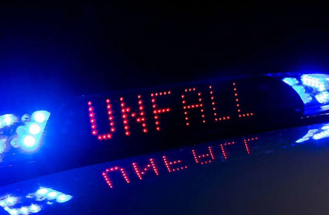 Eine Person wurde bei dem Auffahrunfall leicht verletzt. (Symbolbild)  | Foto: dpa