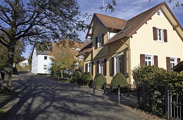 Die Parkpltze vor dem Luisenkindergarten bleiben formell illegal.   | Foto: Volker Mnch