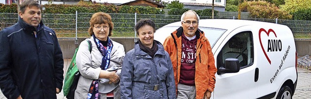 Freude bei der bergabe des neuen Tran...ektleiter Manfred Bockey (von links).   | Foto: Edgar Steinfelder