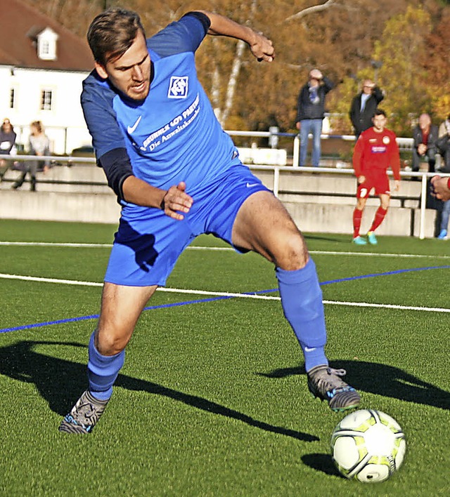 Tobias Gutscher kam eigens fr das Spi...lt und erzielte per Elfmeter das 3:0.   | Foto: Rein