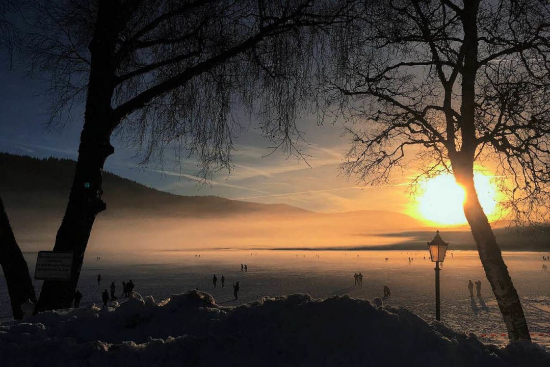 Der zugefrorene Titisee im Winter vor zwei Jahren  | Foto: Jennifer Kirsch