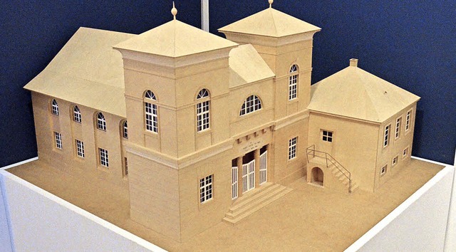 Ein Modell der Synagoge von Kirchen steht im Museum.  | Foto: Langelott