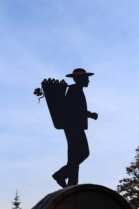Seine Silhouette prangt auf Hunderttausenden Weinflaschen: der rote Bur.  | Foto: Joshua Kocher