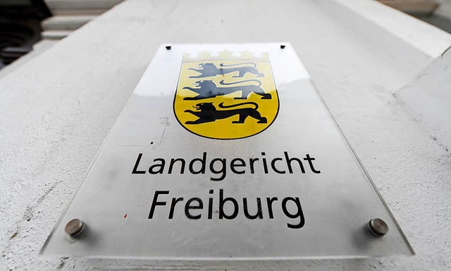 Vor dem Freiburger Landgericht mussten sich zwei Serieneinbrecher verantworten.  | Foto: dpa