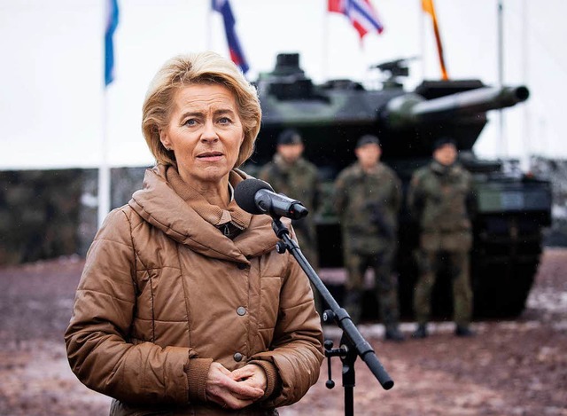 Bundesverteidigungsministerin Ursula von der Leyen  | Foto: dpa