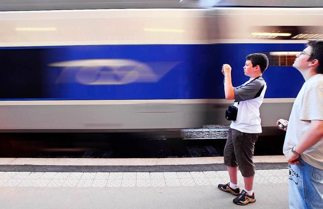 Der Hochgeschwindigkeitszug soll einma...rg ber Emmendingen nach Paris fahren.  | Foto: AFP