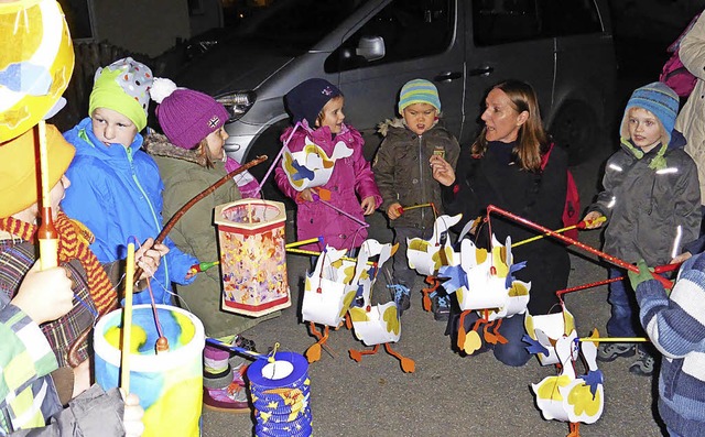 Singend durch die Drfer ziehen am kom...eder die Kinder im Kleinen Wiesental.   | Foto: Archivfoto: Kindergarten Neuenweg