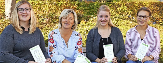 Die Schulsozialarbeiterinnen der Schul...nca Zipfel und Lisa Thoma (von links).  | Foto: Martha Weishaar