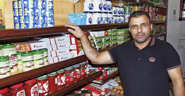 Emad Eid in seinem Laden   | Foto: Michael Haberer