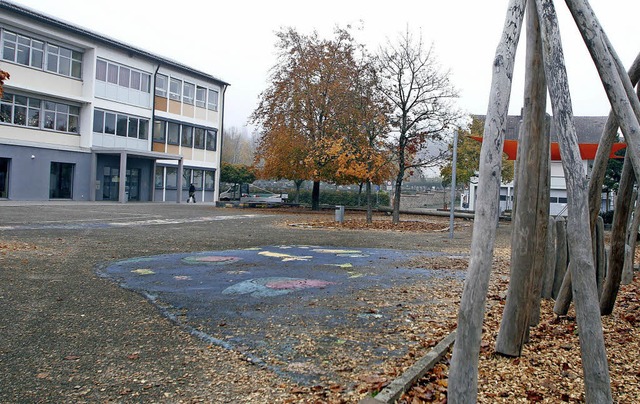 Grau dominiert die Schulhofgestaltung an der Friesenheimer Grundschule.  | Foto: Heidi Fssel