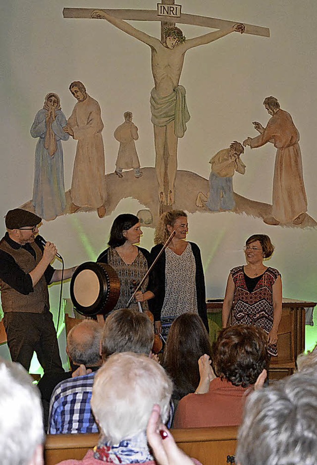 Ensemble Dil spielte irische Musik in der Kirche.    | Foto: Privat