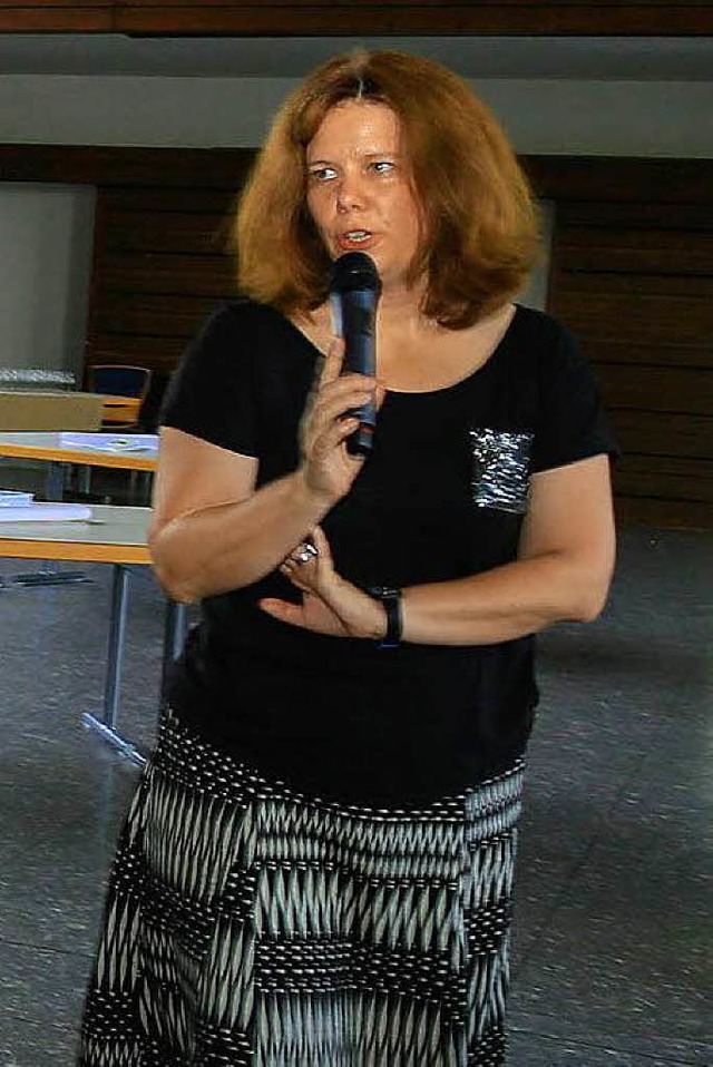 Judith Ngeli bei einer Veranstaltung zum Brgerhaus in Kippenheim im Jahr 2017  | Foto: Sandra Decoux-Kone