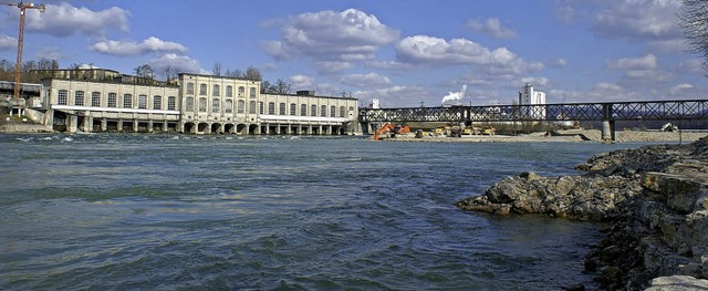 Das alte Kraftwerk und der alte Rheins...en 2010 von der Schweizer Rheinseite.   | Foto: V. Zumsteg