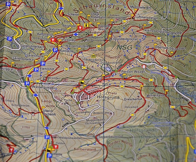 Mehr Details und Informationen bei  de...ichkeit bieten die neuen Wanderkarten.  | Foto:  Zipperlen