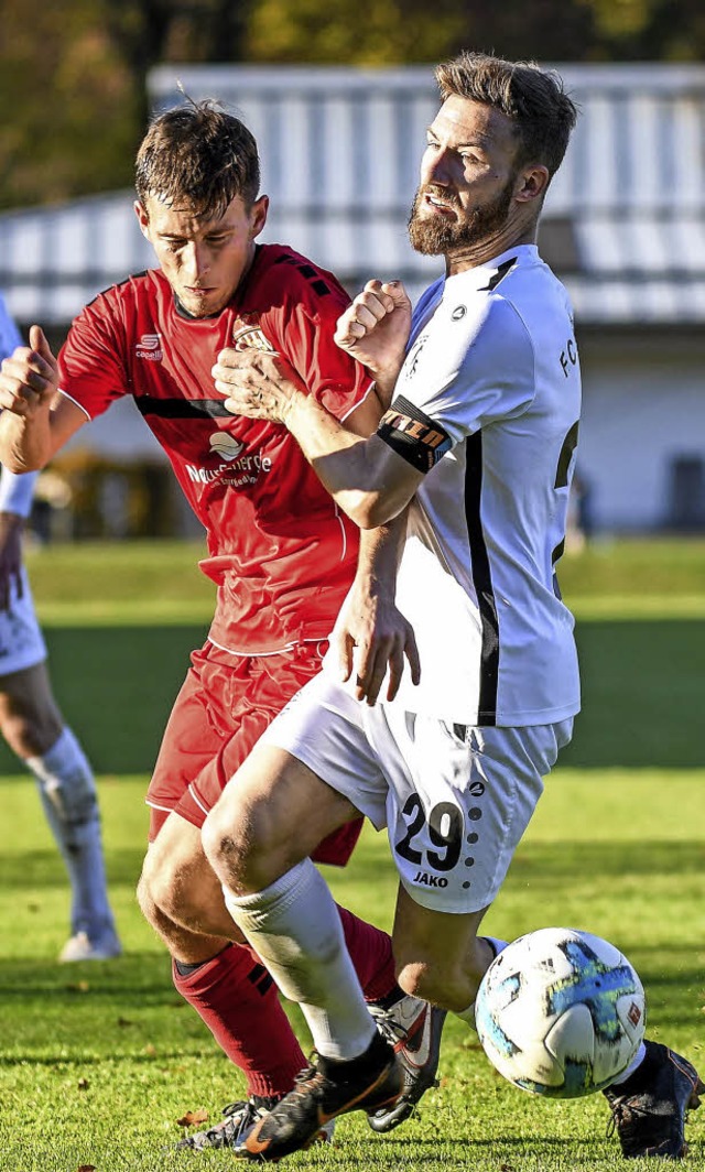 Neben Daniel Briegel war Patrice Glase...r der aufflligsten Lrracher Akteure.  | Foto: Gerd Grndl