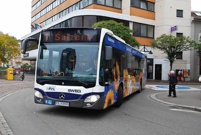 Der Stadtbus fhrt noch mit herkmmlic...r soll ein Elektrobus getestet werden.  | Foto: Thomas Loisl Mink