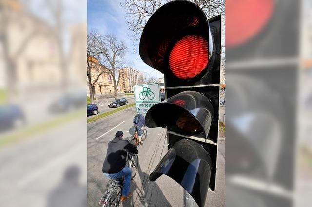 Fugngerin auf berweg angefahren und schwer verletzt