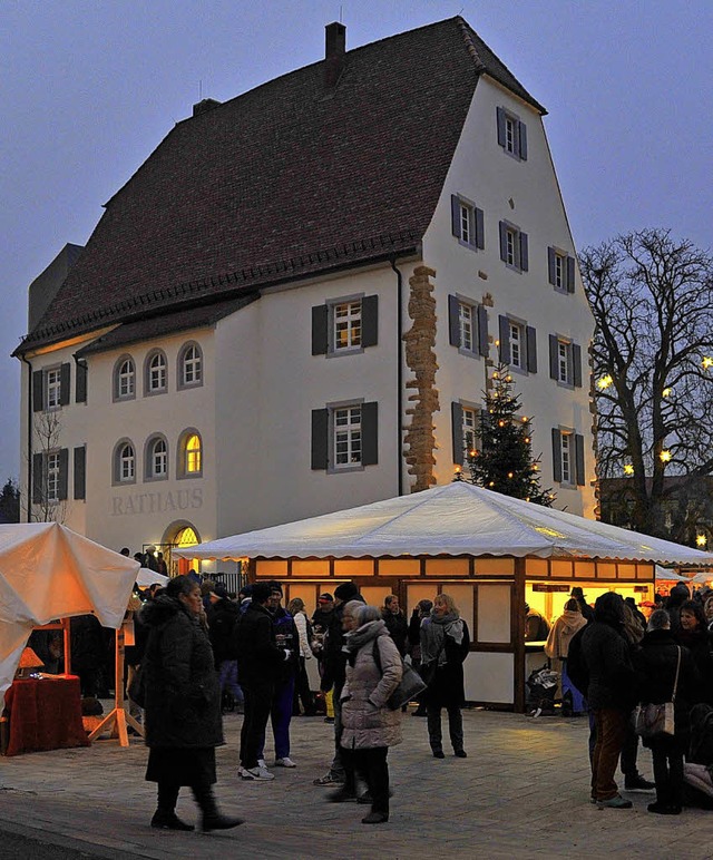 Vorweihnachtliches Ambiente erhoffen sich die Eschbacher Vereine.   | Foto: Helena Hiss