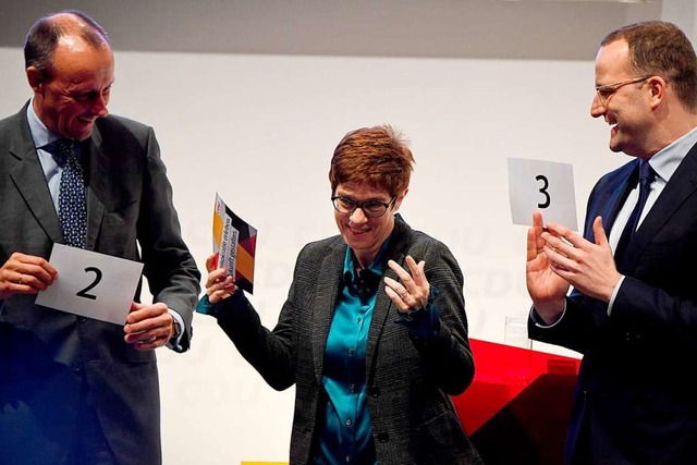 Die Reihenfolge des Vortrags am Donner...itsminister Jens Spahn auf Rang drei.   | Foto: DPA