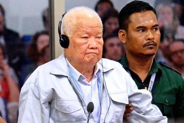 Rote Khmer wegen Völkermords zu lebenslanger Haft verurteilt
