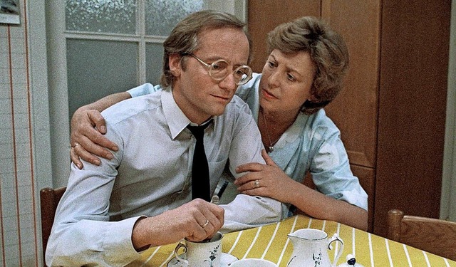 Wie alles begann: Mutter Beimer mit ihrem ersten Mann Hans, anno 1985  | Foto: dpa