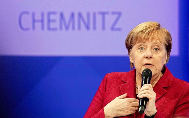 Angela Merkel stellte sich in Dresden den Fragen von Zeitungslesern. AFP  | Foto: AFP